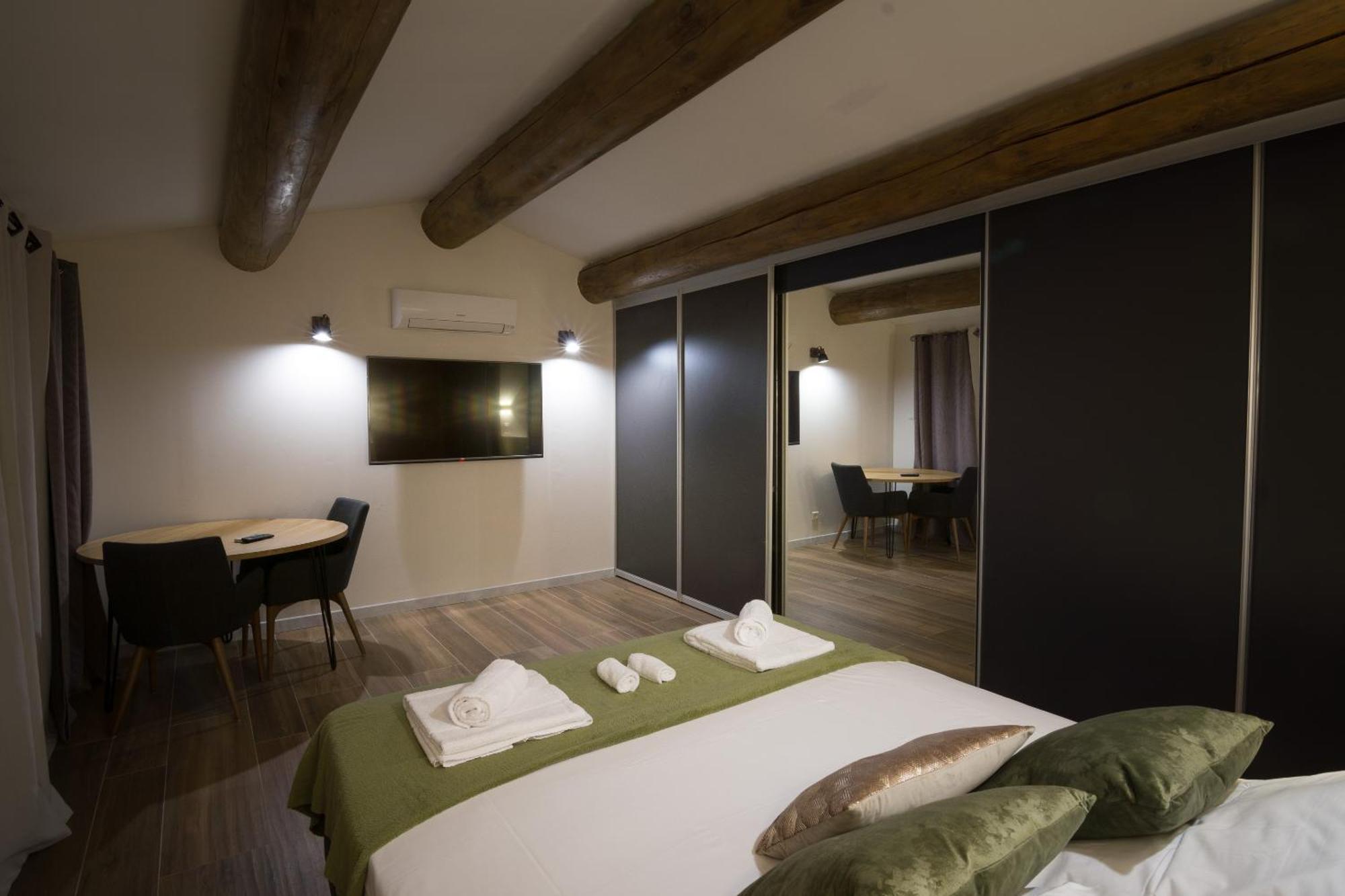 B&B Maison D'Hote Et Gite Mas D'Eymard Arles Zimmer foto